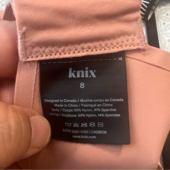 Knix Padded V-Neck Bra - Wide Strap size 8 in pink ginger - Picture 6 of 12